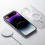 Illustration conceptuelle iPhone 17e avec chargeur MagSafe circulaire blanc sur fond minimaliste représentant les nouvelles fonctionnalités magnétiques