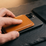 MagSafe Wallet : le portefeuille magnétique Apple vaut-il vraiment ses 65 € ?