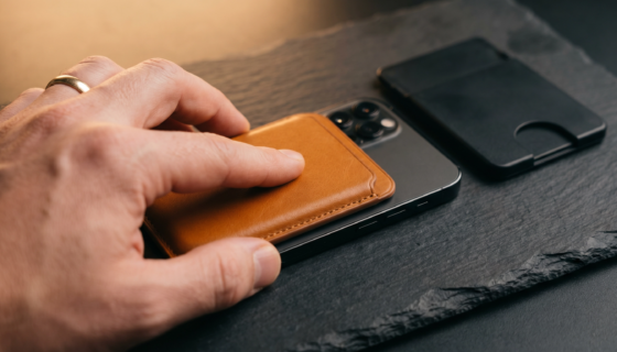 MagSafe Wallet : le portefeuille magnétique Apple vaut-il vraiment ses 65 € ?